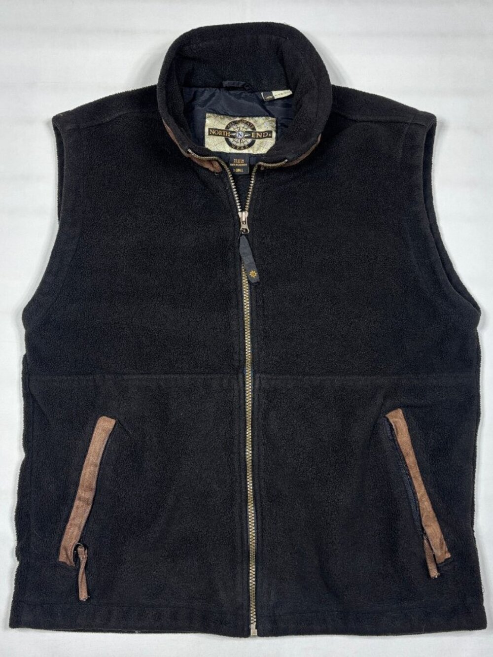 Caymus Vineyard Winery Black Fleece Vest Suede Trim North End Men's SM/MED 20x24